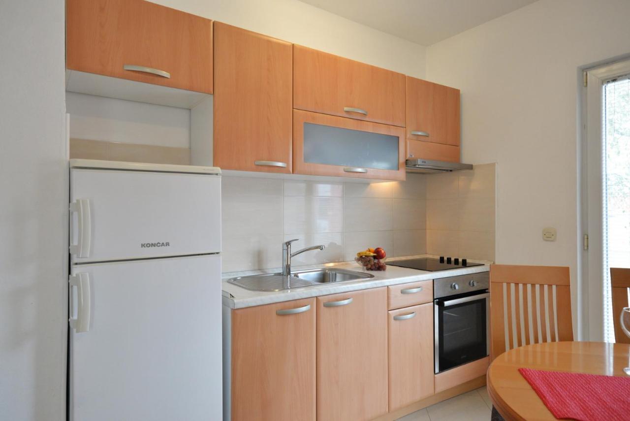 Apartmani Vedrana, Murter Eksteriør bilde