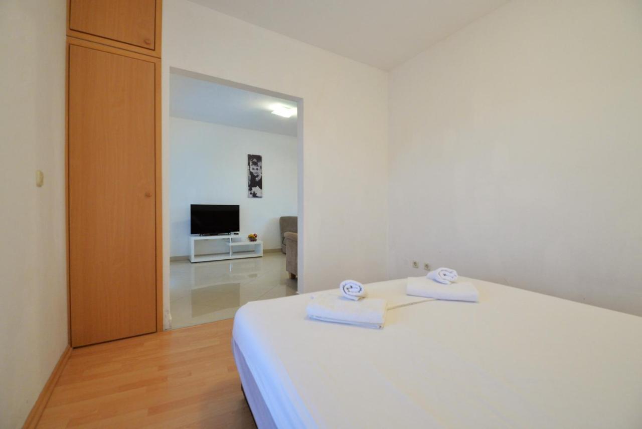 Apartmani Vedrana, Murter Eksteriør bilde