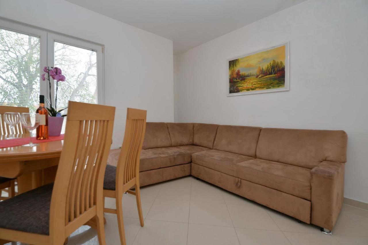 Apartmani Vedrana, Murter Eksteriør bilde
