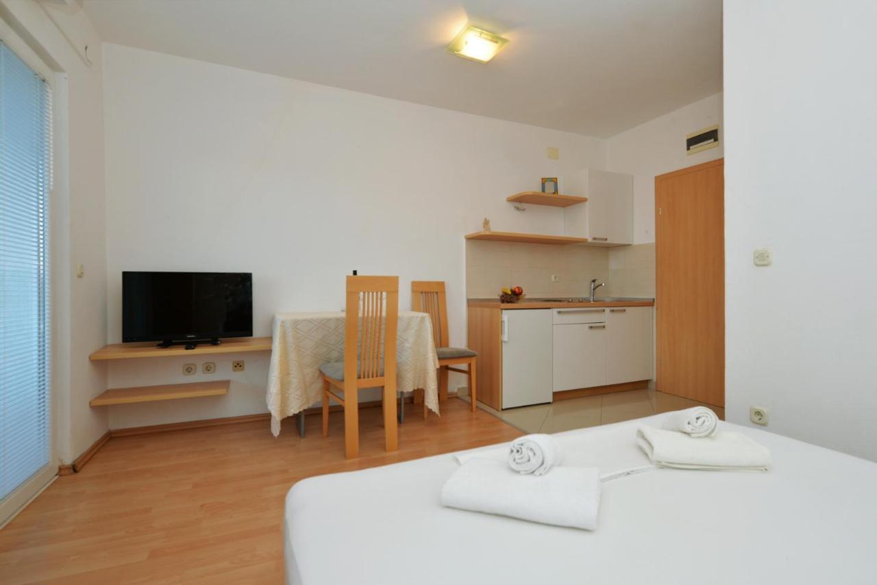 Apartmani Vedrana, Murter Eksteriør bilde