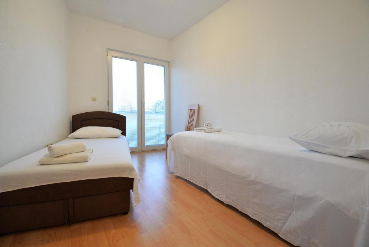 Apartmani Vedrana, Murter Eksteriør bilde