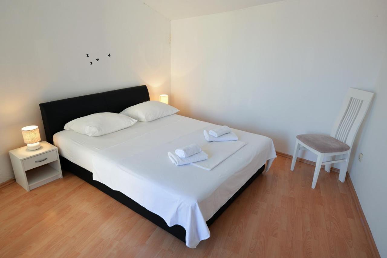 Apartmani Vedrana, Murter Eksteriør bilde